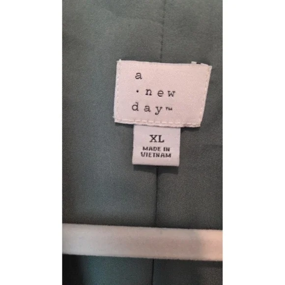 A New Day Women's XL Green Linen Blend Button Front Blazer Jacket Roll Tab Sleev - Picture 6 of 8